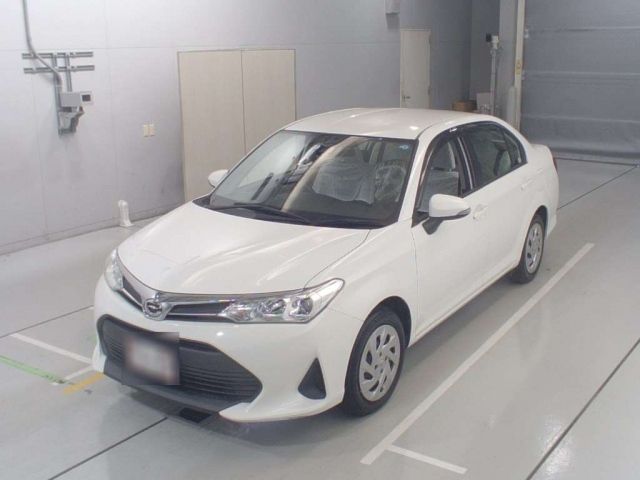 30122 Toyota Corolla axio NRE161 2018 г. (CAA Chubu)